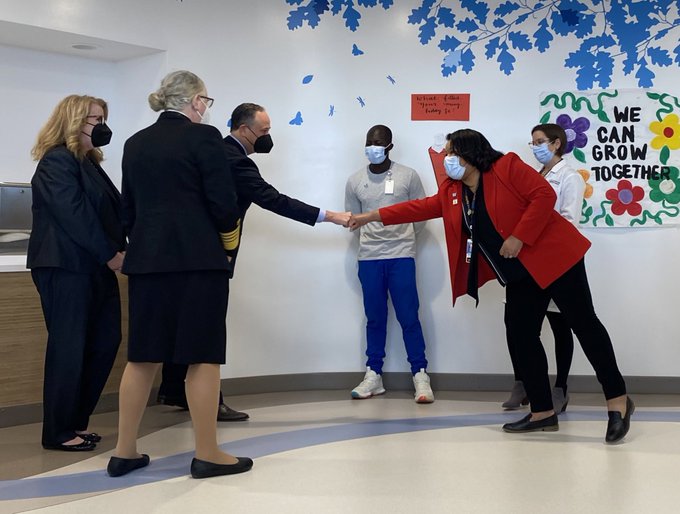 HRSA Administrator Carole Johnson and HHS Assistant Secretary for Health Admiral Rachel Levine joined Second Gentleman Doug Emhoff on a visit to Nationwide Children’s Hospital in Columbus, Ohio. There, the three of them toured the hospital’s behavioral health treatment and research center where they talked to patients and healthcare workers.