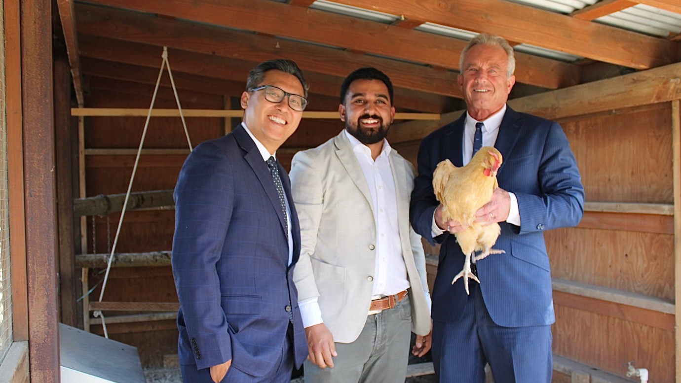 Secretary Kennedy Visited Grimmway Academy Edible Schoolyard