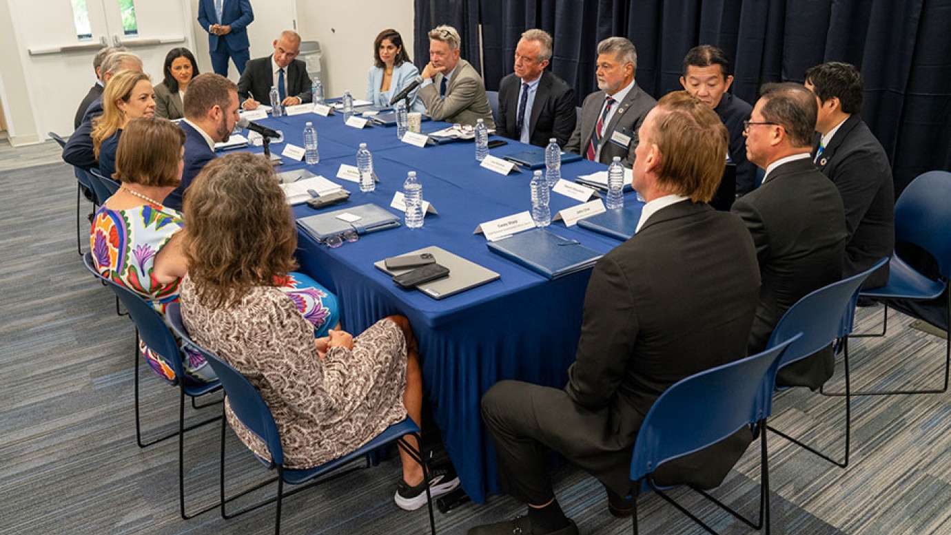 Secretary Kennedy Tours Noven Pharmaceuticals to Highlight Expanded Hormone Therapy Access