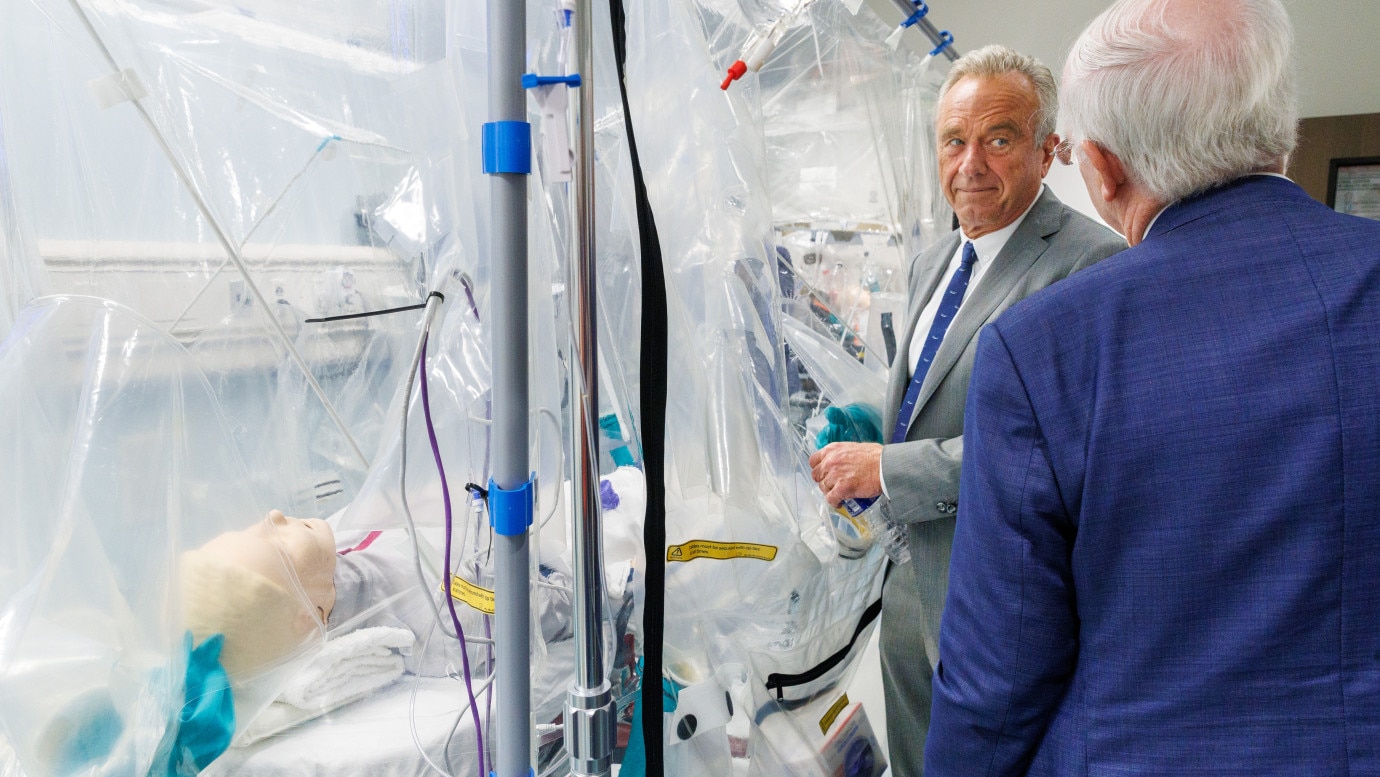 Secretary Kennedy and Governor Pillen Visited the University of Nebraska